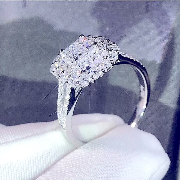 💍 New Simulated 💎 Sterling Silver Cubic Zirconia 💍 - Picture 3 of 5